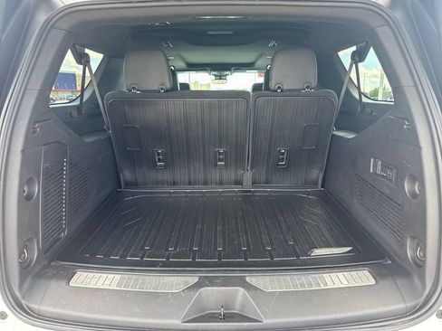 Certified 2025 GMC Yukon XL AT4 w/ AT4 Premium Package AWD/4WD image 42