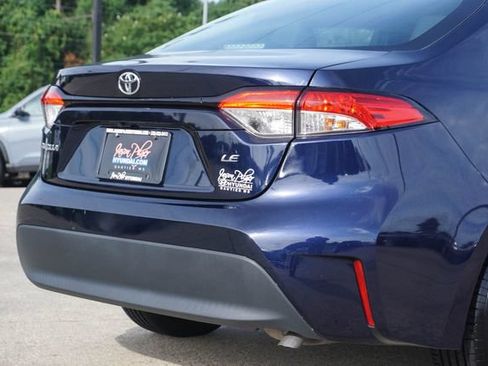 Used 2024 Toyota Corolla LE FWD image 5