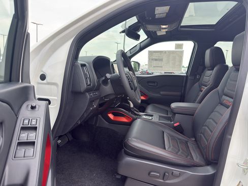 New 2026 Nissan Frontier PRO-4X w/ Pro Premium Package AWD/4WD image 12