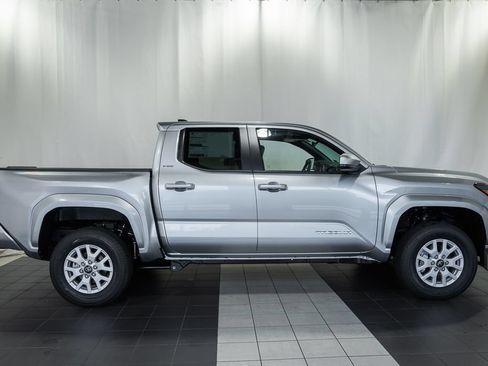 New 2026 Toyota Tacoma SR5 AWD/4WD image 4