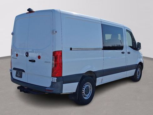 Used 2022 Mercedes-Benz Sprinter 144 Cargo image 4