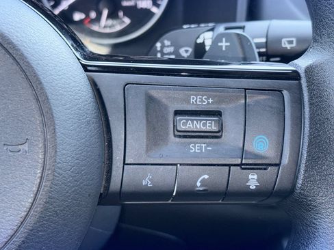 Certified 2023 Nissan Rogue SV FWD image 19