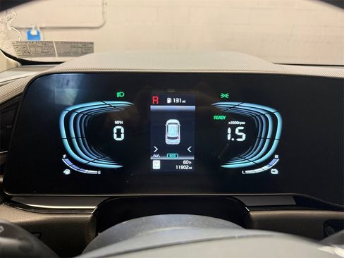 Used 2025 Kia Niro EX Touring image 15