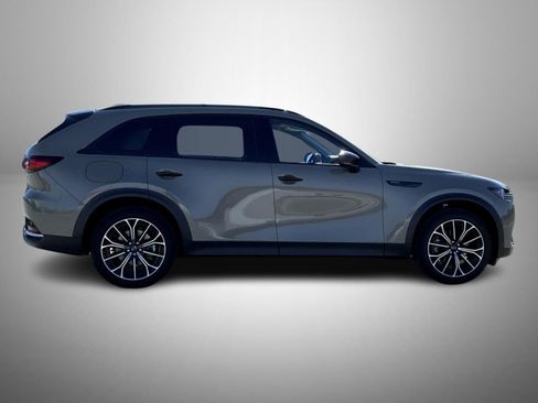 Certified 2025 MAZDA CX-70 Plug-In Hybrid w/ Premium Pkg image 4