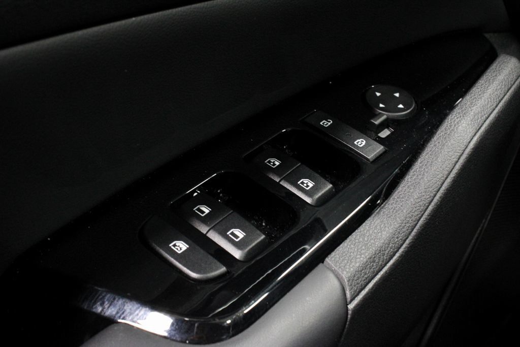 Used 2025 Kia Sportage EX w/ Premium Package AWD/4WD image 24