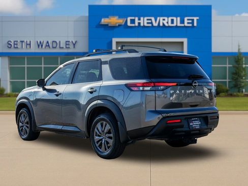 Used 2022 Nissan Pathfinder SV FWD image 5