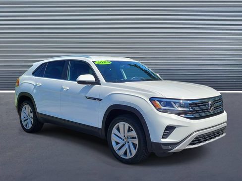Used 2023 Volkswagen Atlas Cross Sport SE FWD image 2