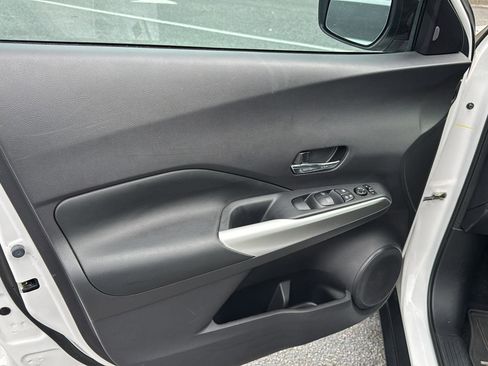 Used 2020 Nissan Kicks SR w/ SR Premium Package image 14