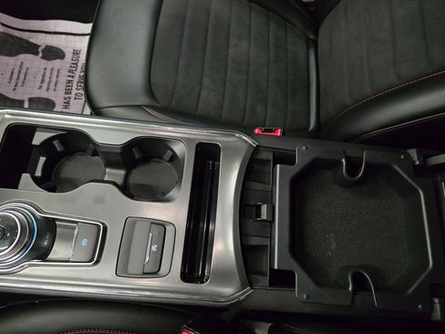 Used 2022 Ford Edge ST-Line image 25