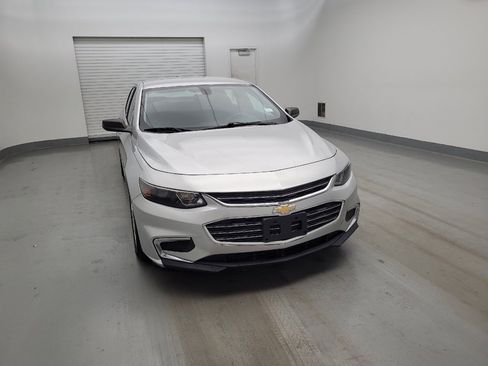 Used 2018 Chevrolet Malibu LS FWD image 14