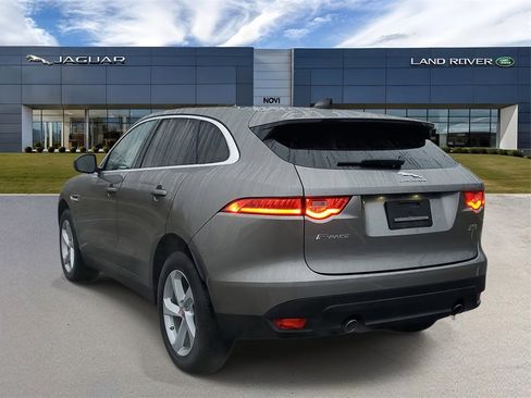 Used 2020 Jaguar F-PACE Premium image 2