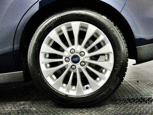 Used 2017 Ford C-MAX SE image 19