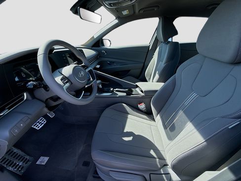 New 2026 Hyundai Elantra Sport FWD image 14