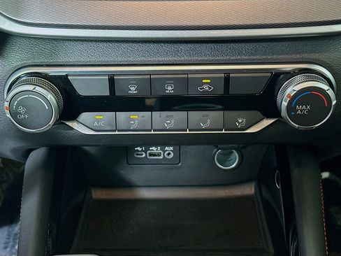 Used 2024 Nissan Altima 2.5 SR image 23