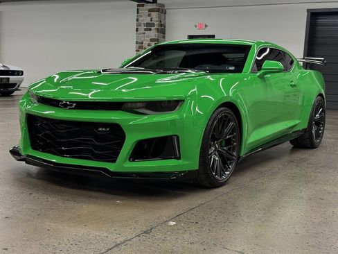 Used 2017 Chevrolet Camaro ZL1 image 3