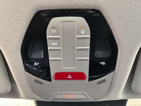 Used 2025 Kia K4 FWD image 16