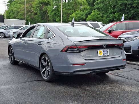 Used 2023 Honda Accord Sport image 3