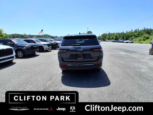 Certified 2025 Jeep Grand Cherokee L Laredo w/ Luxury Tech Group I AWD/4WD image 5