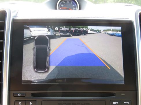 Used 2018 Porsche Cayenne AWD/4WD image 25