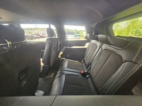 Used 2024 Jeep Grand Cherokee L Altitude AWD/4WD image 10
