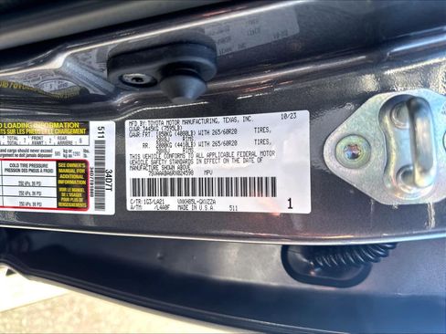 Used 2024 Toyota Sequoia Platinum AWD/4WD image 22