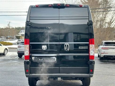 New 2026 RAM ProMaster 2500 w/ Quick Order Package 22G SLT image 4
