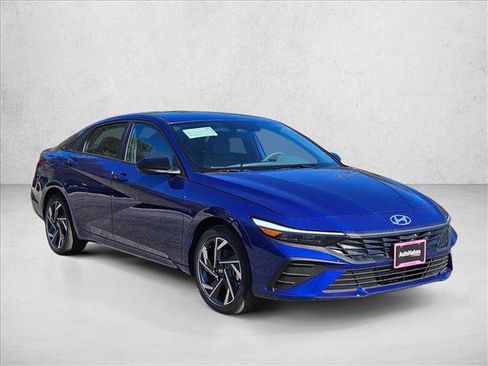 New 2025 Hyundai Elantra Sport image 7