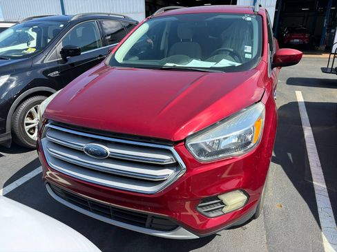 Used 2018 Ford Escape SE AWD/4WD image 2