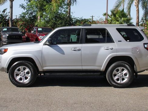 Used 2022 Toyota 4Runner SR5 image 5