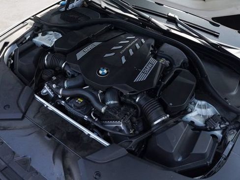 Used 2020 BMW M550i xDrive AWD/4WD image 45