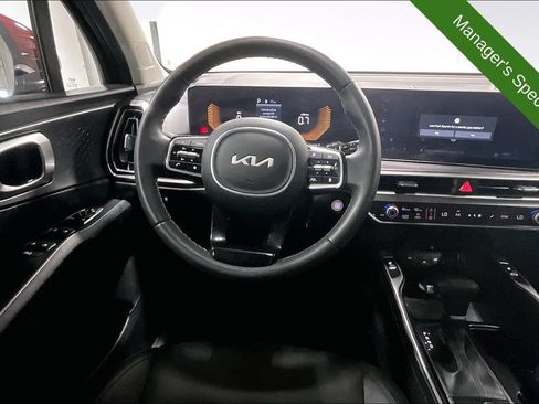 Used 2025 Kia Sorento S w/ Panoramic Sunroof Package FWD image 6