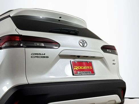 Used 2026 Toyota Corolla Cross LE image 26