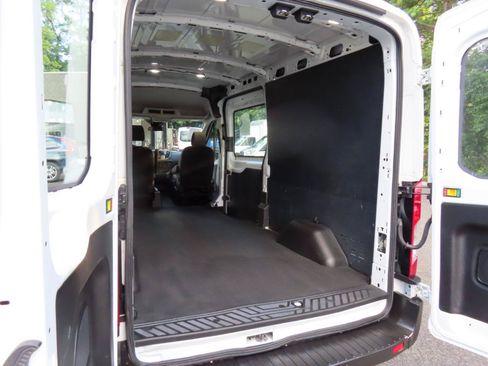 Used 2019 Ford Transit 250 148 Medium Roof RWD image 15