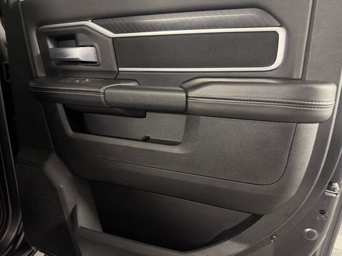 Certified 2025 RAM 2500 Big Horn AWD/4WD image 31
