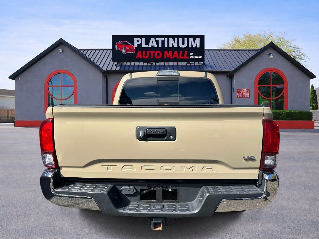 Used 2019 Toyota Tacoma TRD Off-Road AWD/4WD image 4