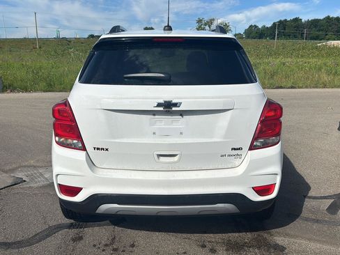 Used 2019 Chevrolet Trax LT w/ Redline Edition AWD/4WD image 4