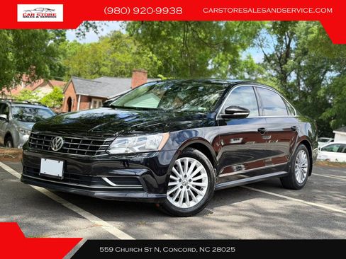 Used 2017 Volkswagen Passat 1.8T SE FWD image 1