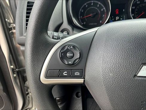 Used 2023 Mitsubishi Outlander Sport ES image 17