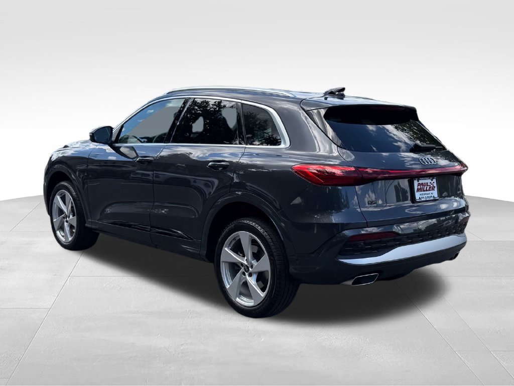 Used 2025 Audi Q5 Premium Plus w/ Premium Plus AWD/4WD image 5
