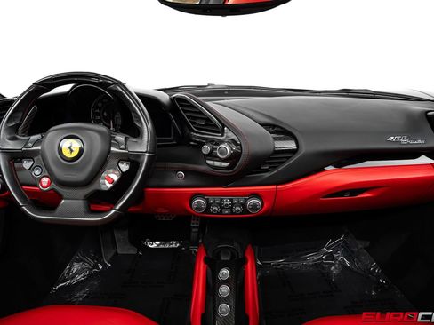 Used 2018 Ferrari 488 Spider RWD image 31