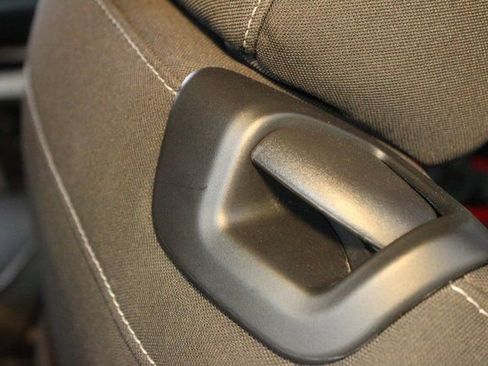 Used 2019 Chevrolet Camaro LS RWD image 9