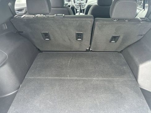 Used 2022 Chevrolet Equinox LT image 28