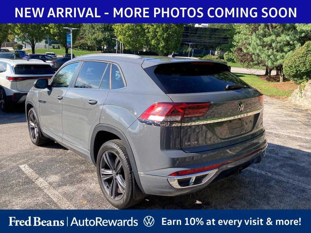 Used 2021 Volkswagen Atlas Cross Sport SE w/ Panoramic Sunroof Package AWD/4WD image 4