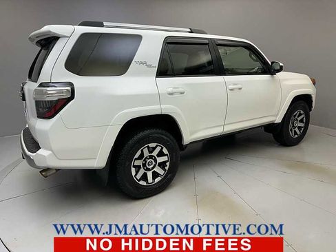 Used 2017 Toyota 4Runner TRD Off-Road image 5