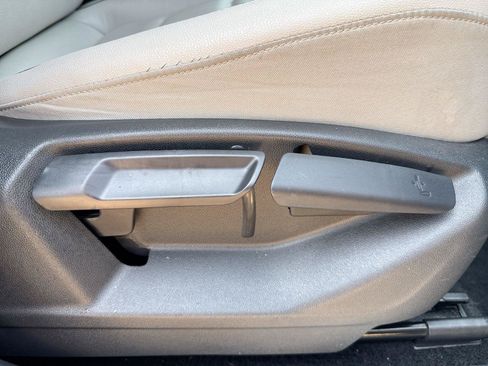 Used 2020 Volkswagen Tiguan SEL Premium R-Line w/ 3rd Row Seat Package AWD/4WD image 19