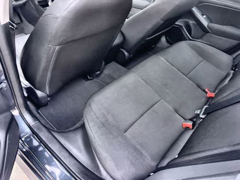 Certified 2022 Honda Civic EX image 33