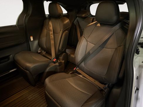 New 2026 Toyota Sienna Limited FWD image 16