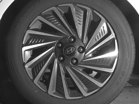 Used 2025 Hyundai Sonata SEL FWD image 14