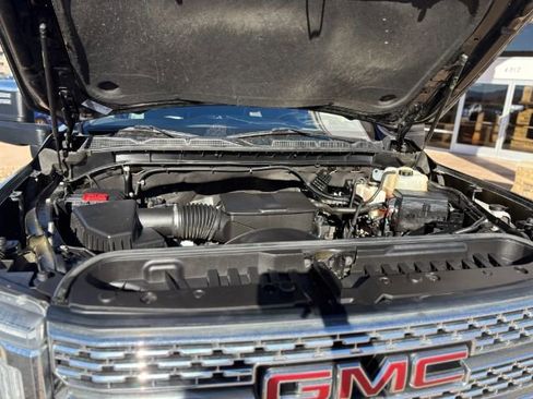 Used 2023 GMC Sierra 2500 Denali w/ Denali Ultimate Package image 8