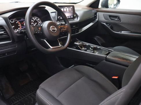 Used 2023 Nissan Rogue S image 18